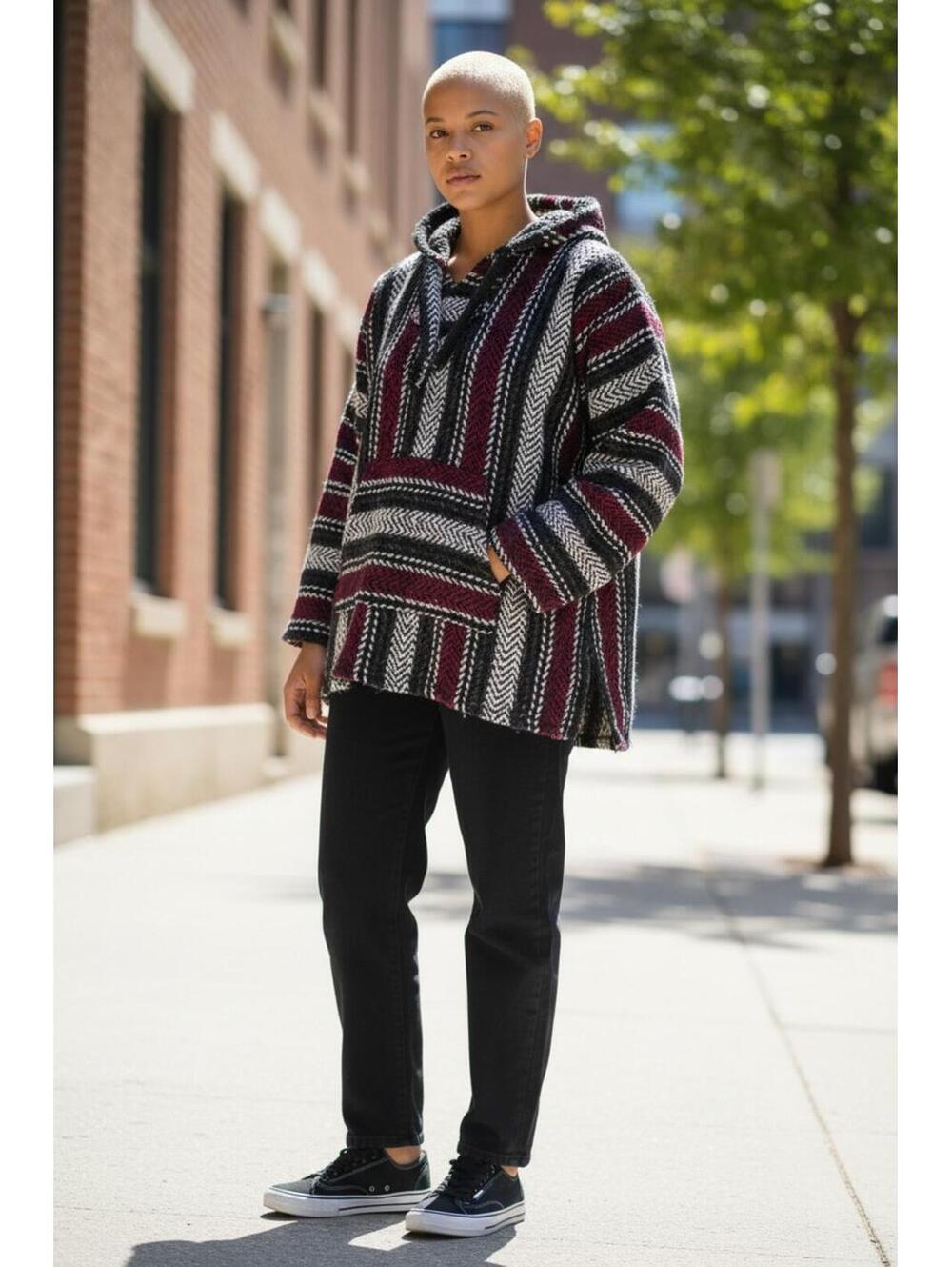 Earth Ragz Unisex Baja Hoodie L Black White Maroon Mexican Blanket Striped‎